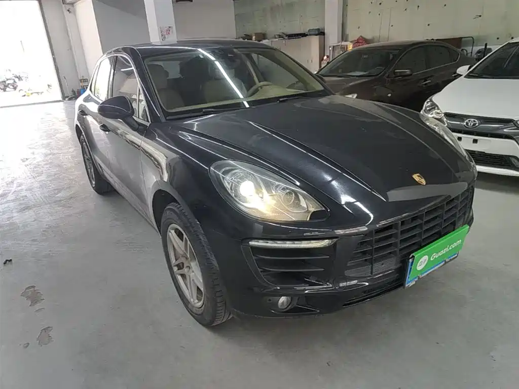 Porsche Macan 2017 Macan 2.0T фото 22