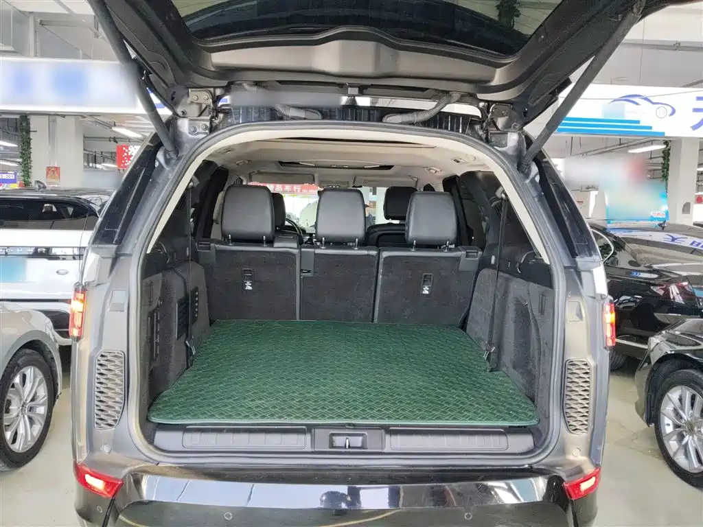 Land Rover Discovery 2020 2.0T SE фото 16