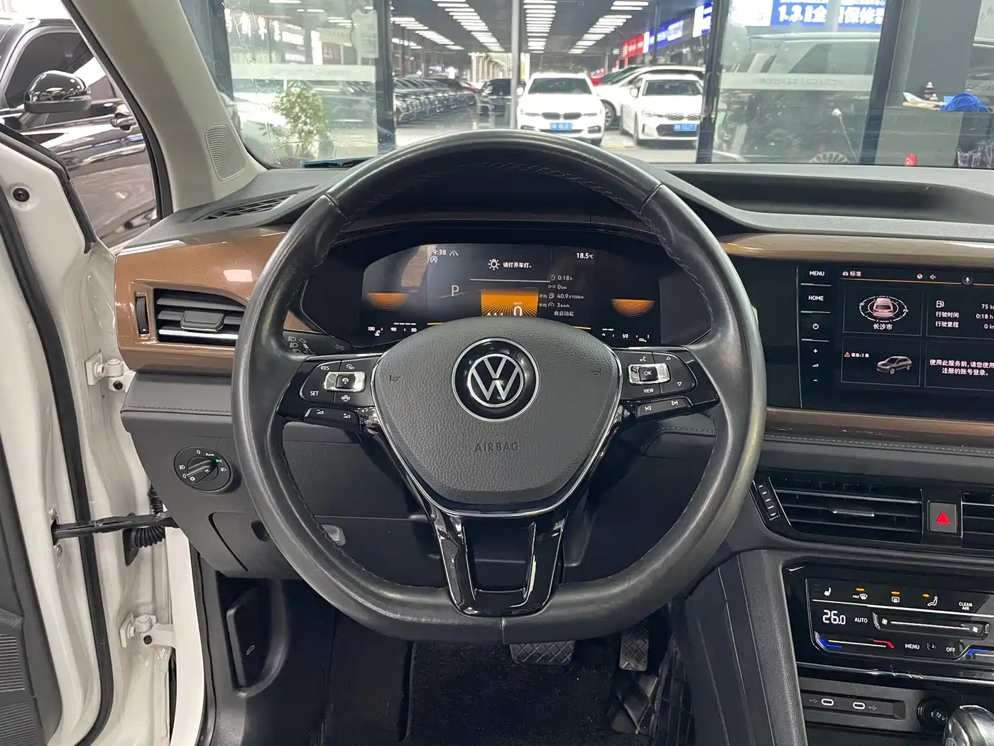 Volkswagen Tharu 2022 280TSI FWD Luxury Edition фото 9