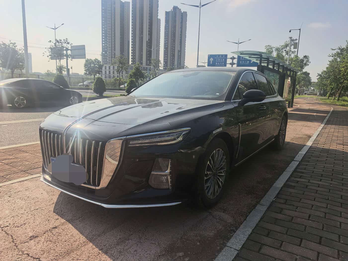 Hongqi H5