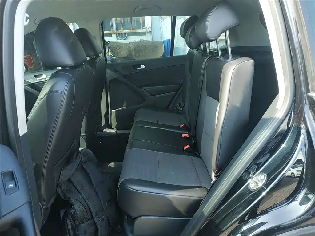 Volkswagen Tiguan 2015 1.8TSI Automatic 2WD Trendline фото 17
