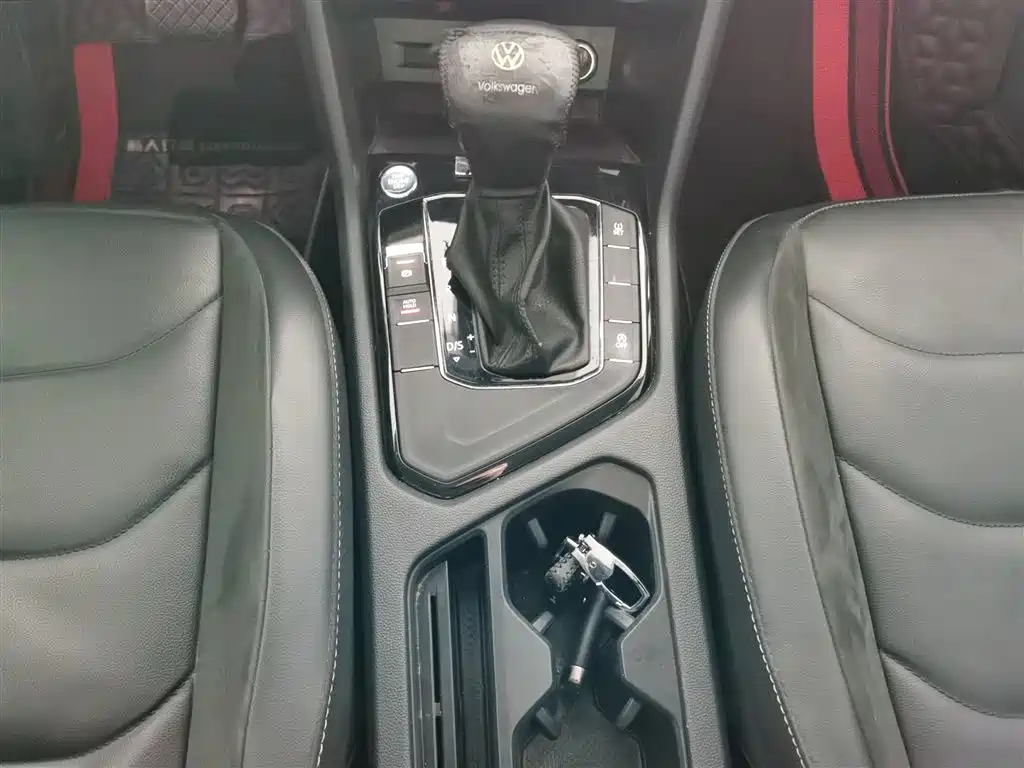 Volkswagen Tiguan L 2020 330TSI Auto 2WD Panorama Comfort China VI фото 7