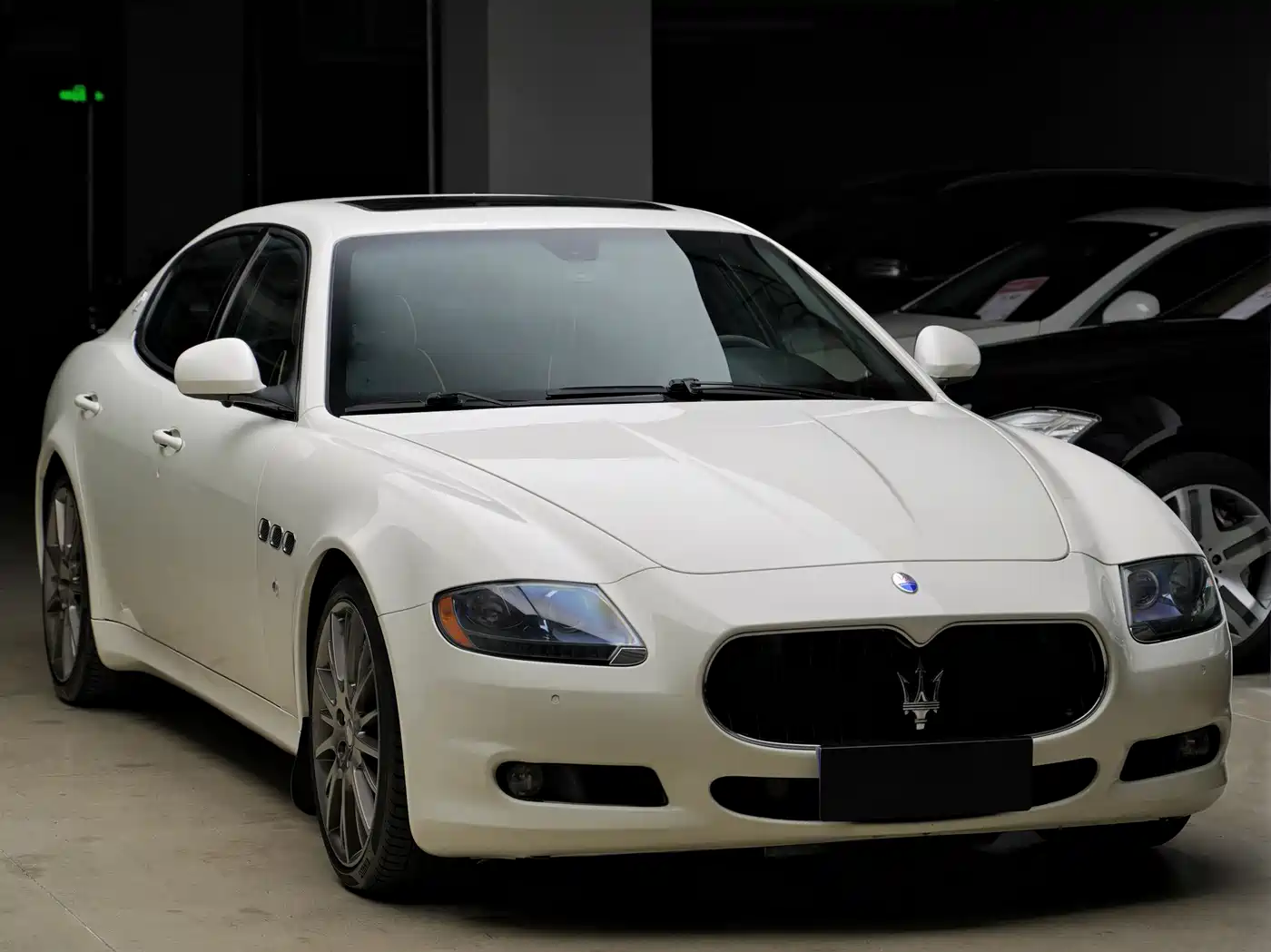 Maserati Quattroporte 2012 2010 4.7L Sport Edition
