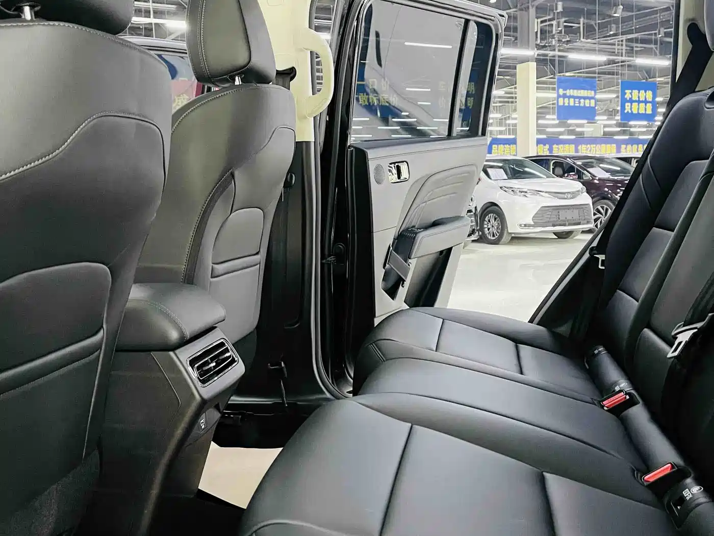 Haval Meng Long NEV 2023 Hi4 102 Explorer Edition фото 8