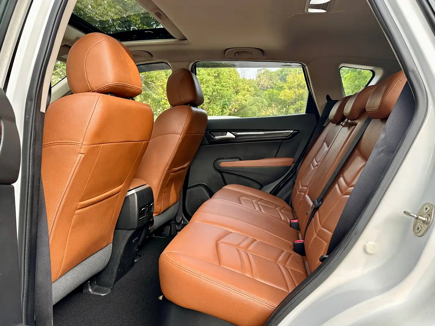 Dongfeng Fengdu MX5 2017 2016 2.0L Automatic Flagship Edition