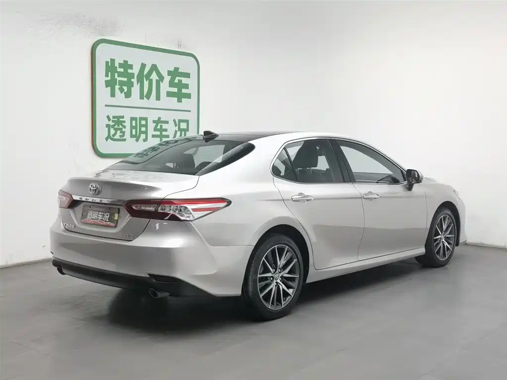 Toyota Camry 2021 2.5G Luxury Edition фото 2