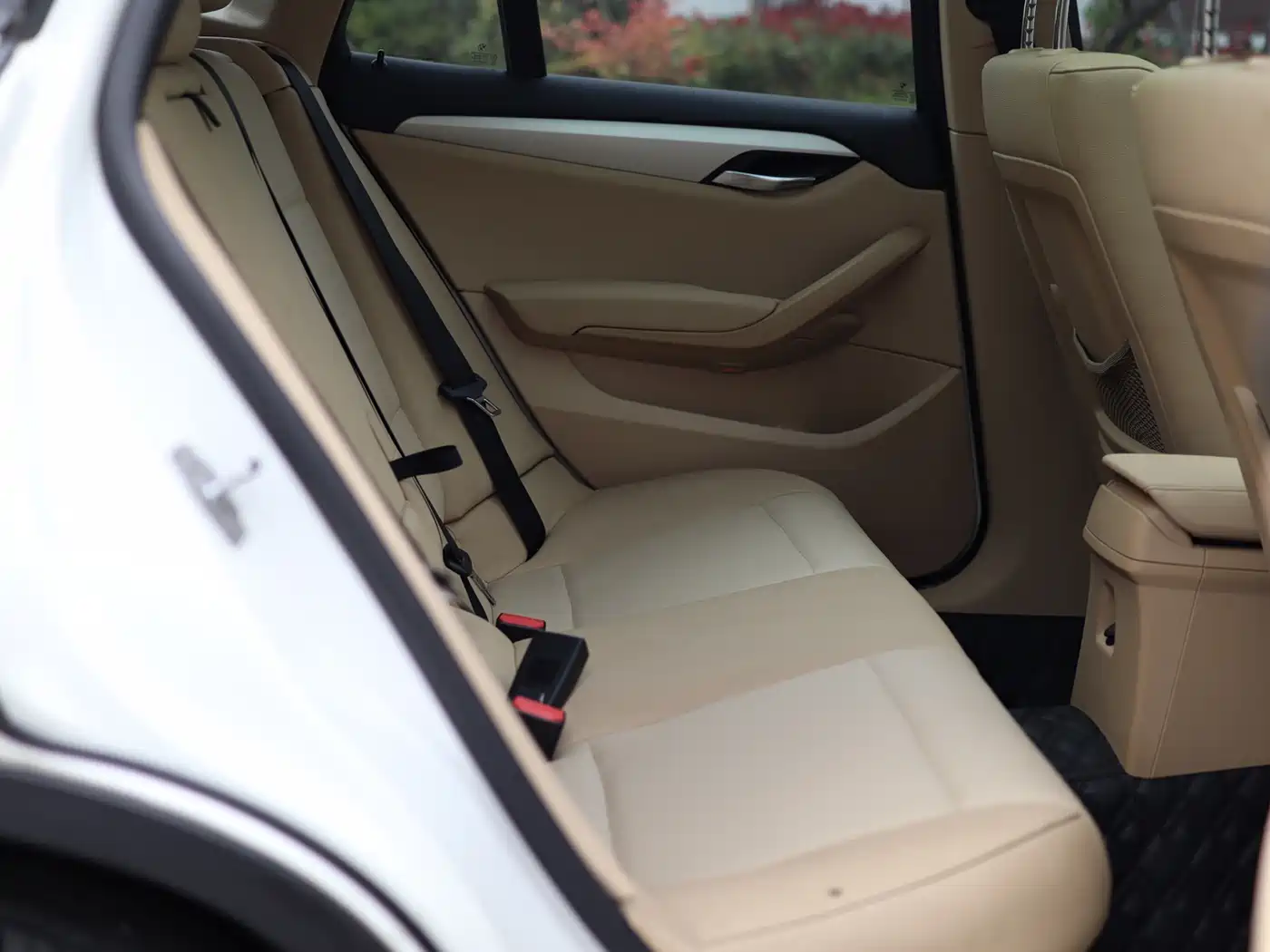 BMW X1 (Import) 2012 sDrive18i Luxury фото 19