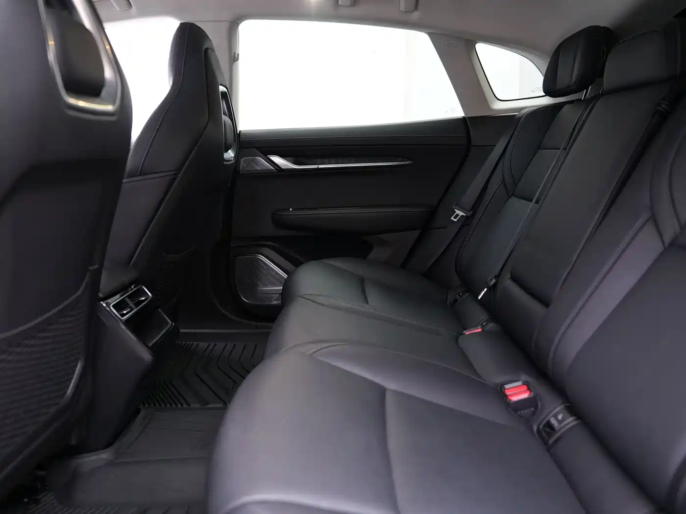 ZEEKR EXTREME KRYPTON 001