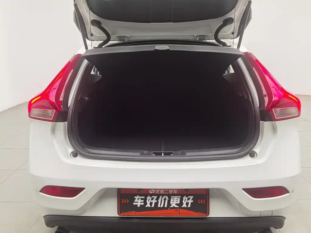 Photo 16 - Volvo V40