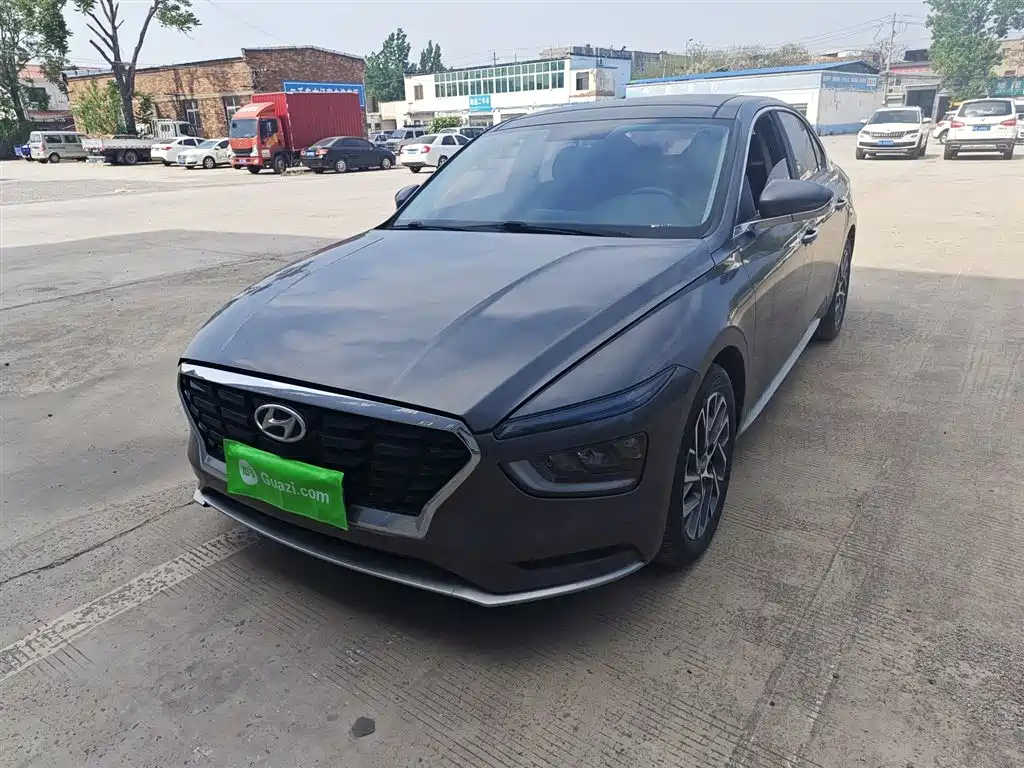 Hyundai Mistra 2021 1.8L CVT GLX Elite