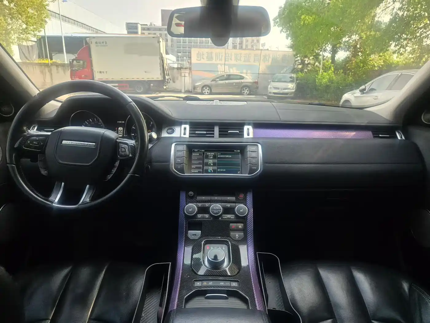 Land Rover Range Rover Evoque 2015 2.0T 5-Door Intelligent Edition фото 5