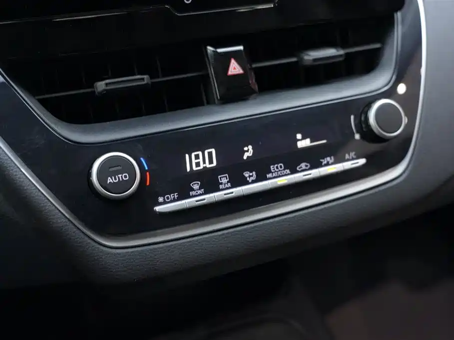 Toyota Levin 2023 Smart Hybrid 1.8L Leading Edition фото 8