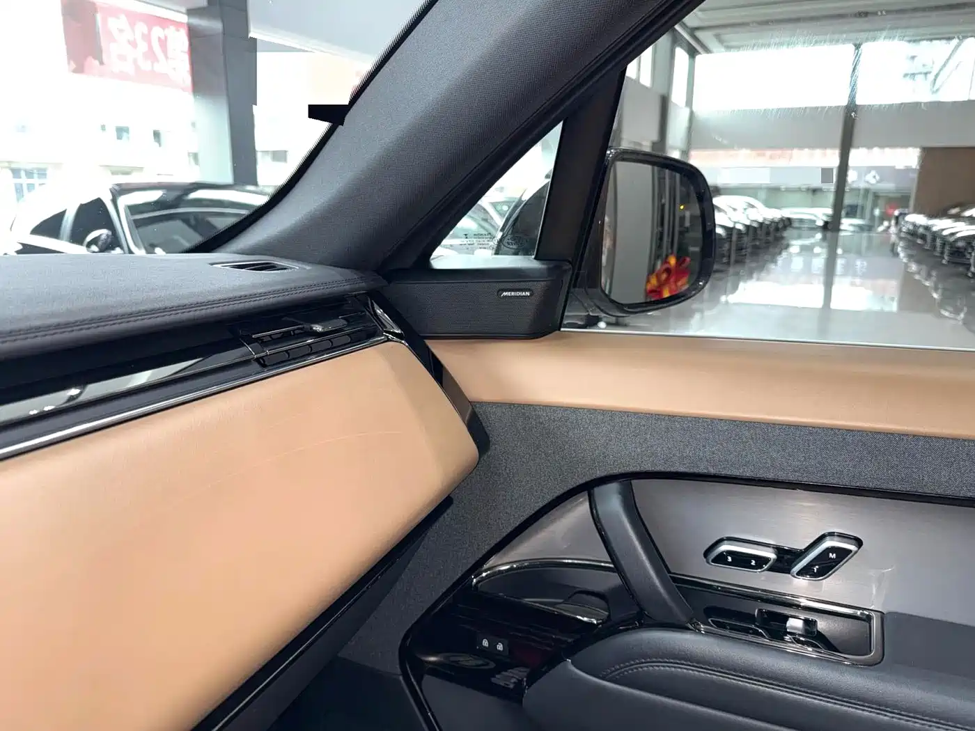 Land Rover Range Rover Sport 2023 400PS Dynamic SE фото 9