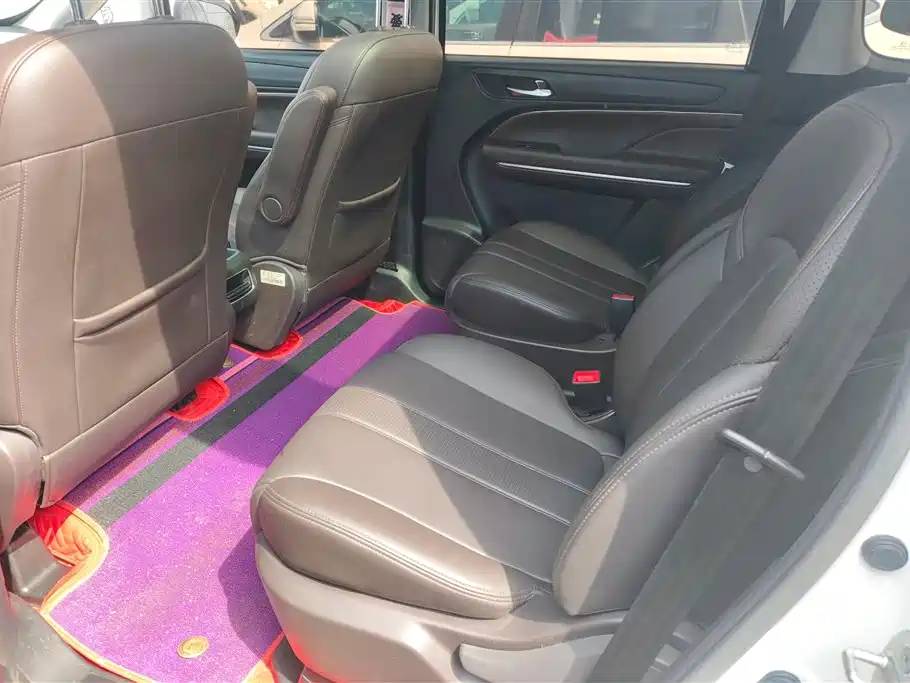 GAC Trumpchi Trumpchi M6 2021 270T DCT Luxury Edition (7-seater) фото 11