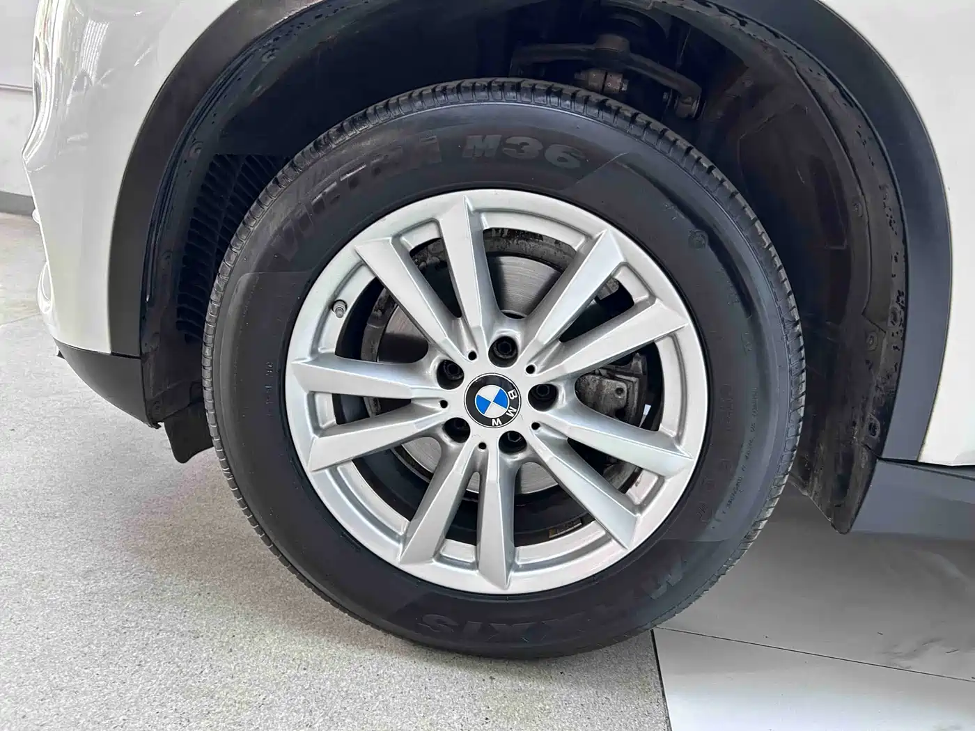 BMW X5 (Import) 2017 xDrive35i Leading Edition фото 29