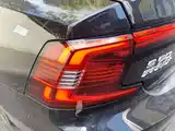 صورة 13 - Volvo S90