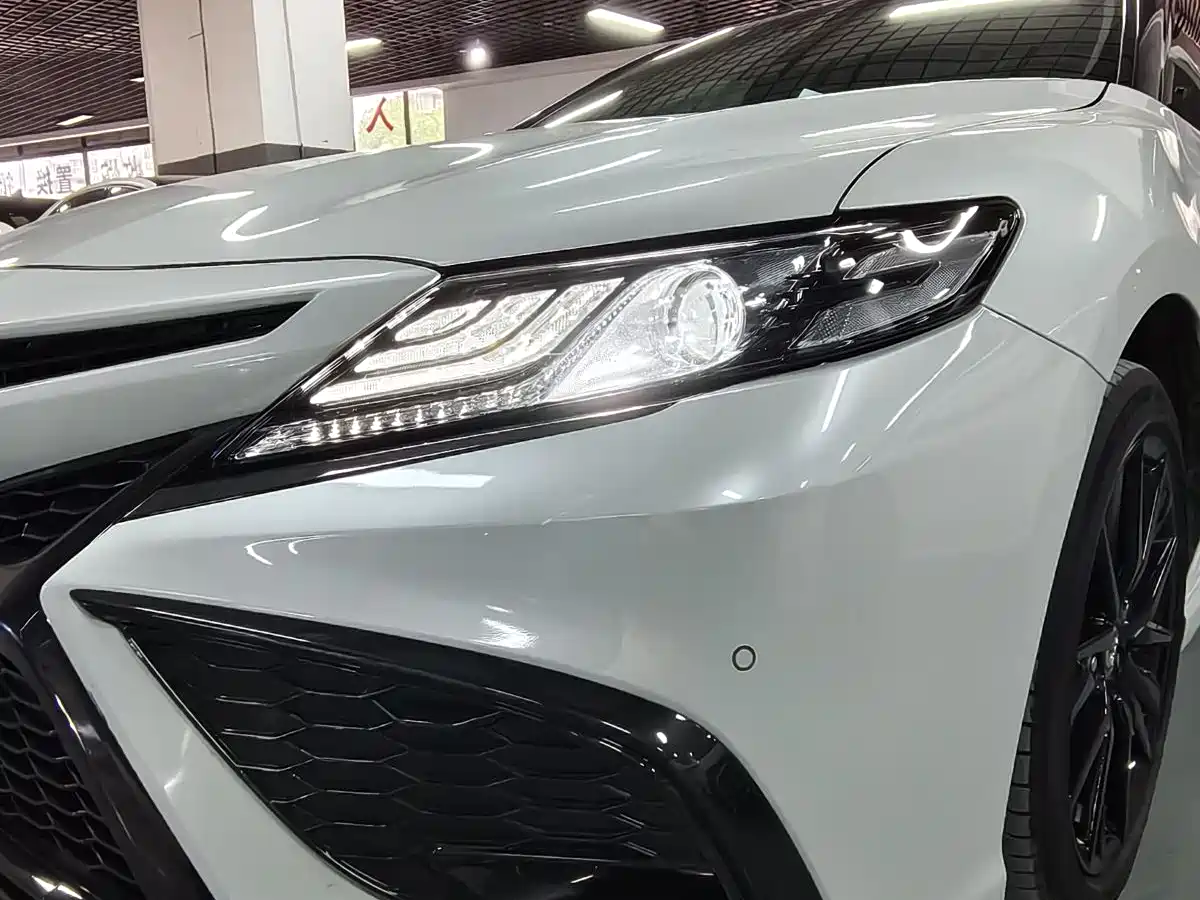 Toyota Camry 2023 2.0S Knight Edition фото 15