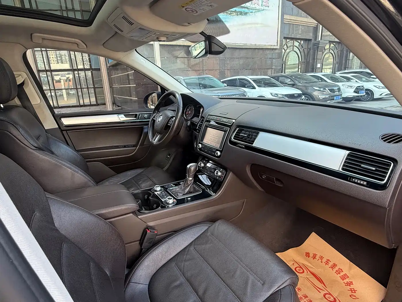 Volkswagen Touareg 2017 3.0TSI Explorer Edition фото 12