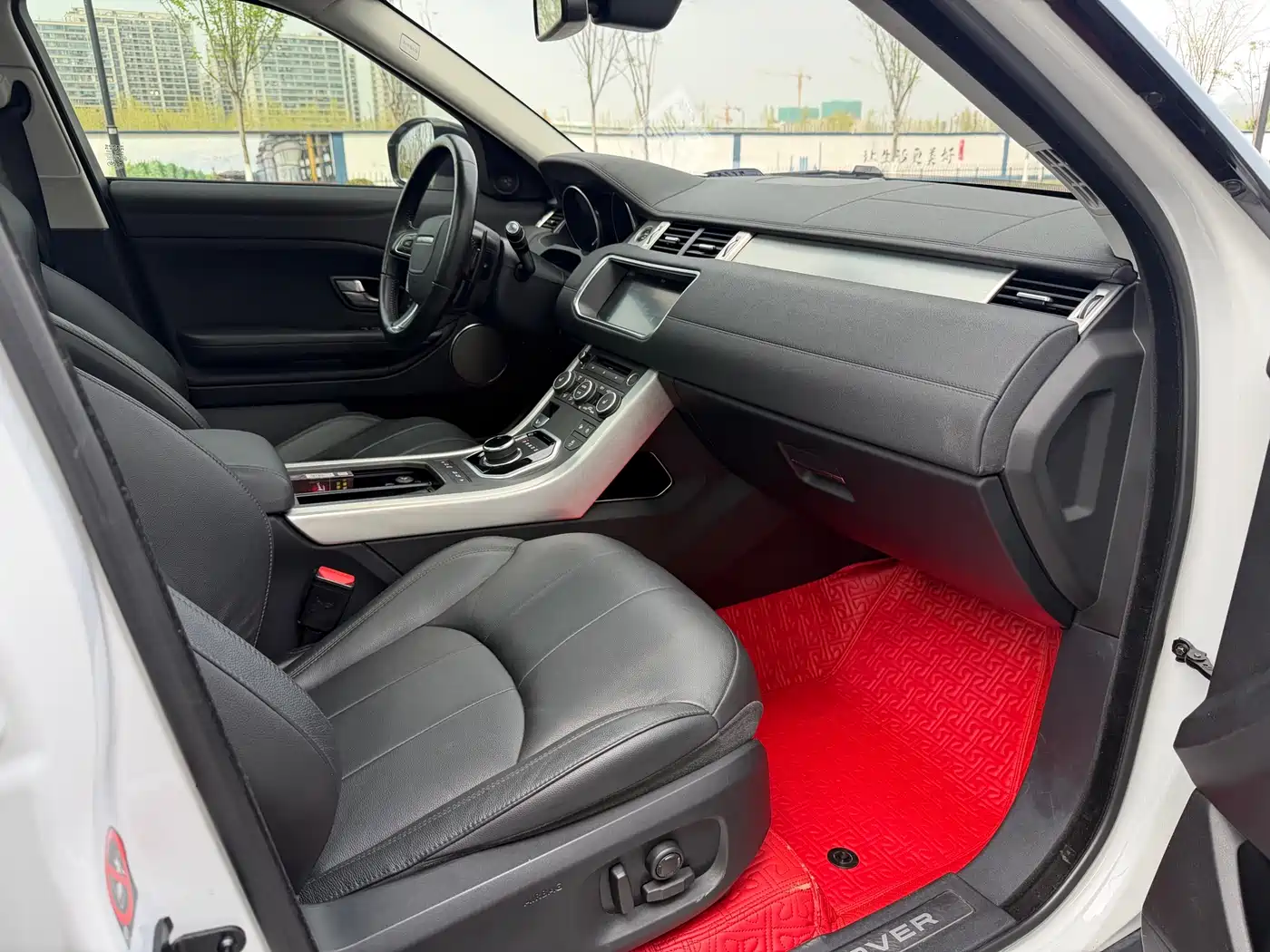 Land Rover Range Rover Evoque 2018 240PS SE Smart Edition фото 10
