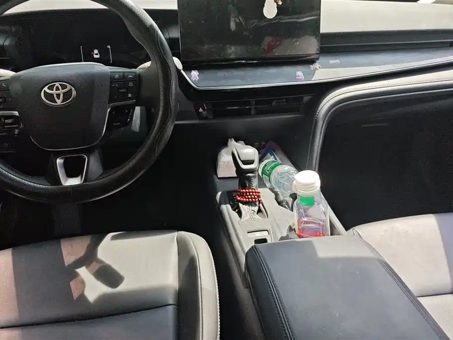 Toyota Camry 2024 2.0E Elite Edition фото 12