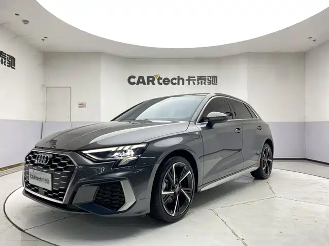Audi A3 Sportback 35 TFSI, Стиль Спорт