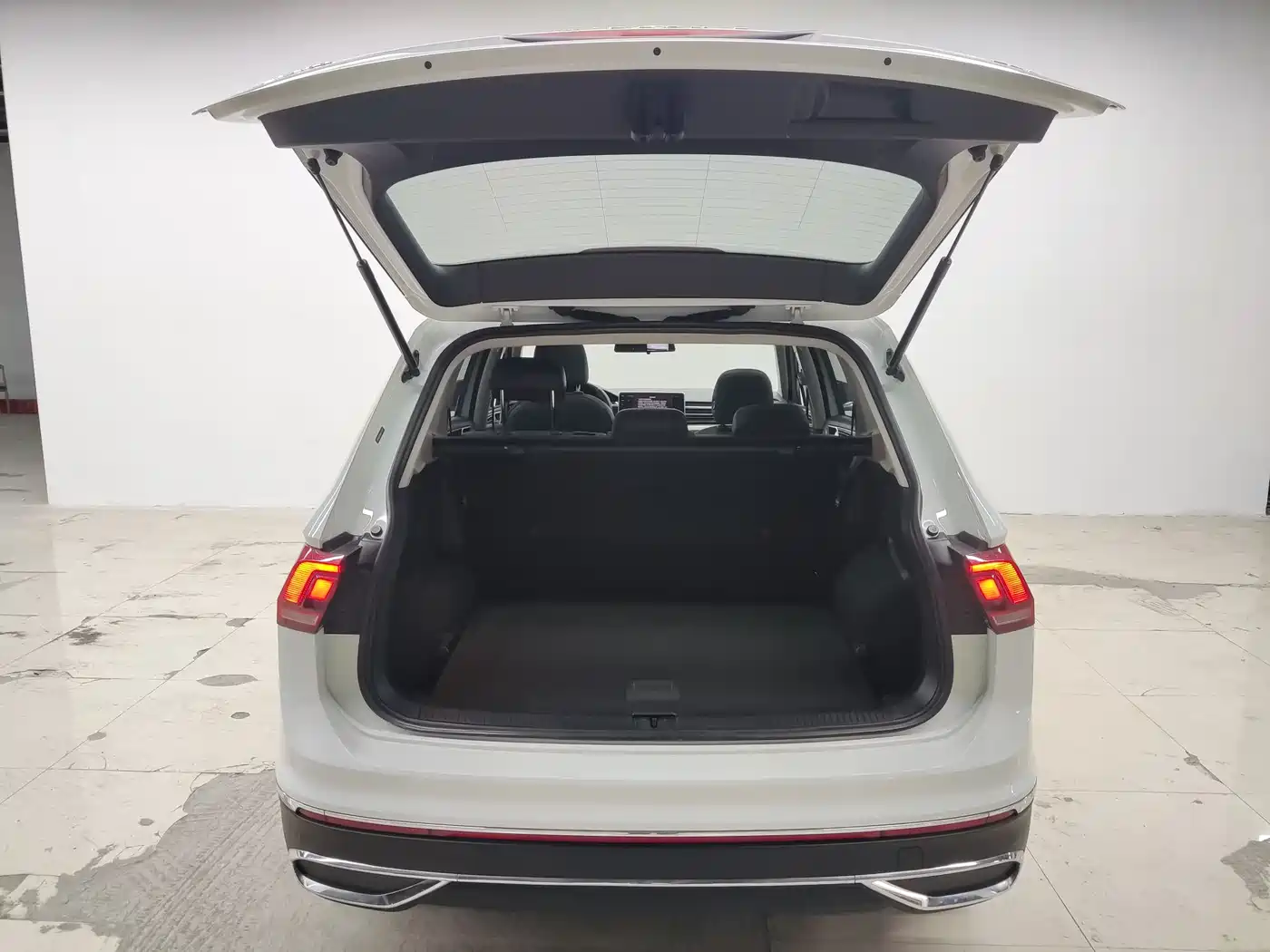 Volkswagen Tiguan L 2023 280TSI 2WD Trend Limited Edition фото 8
