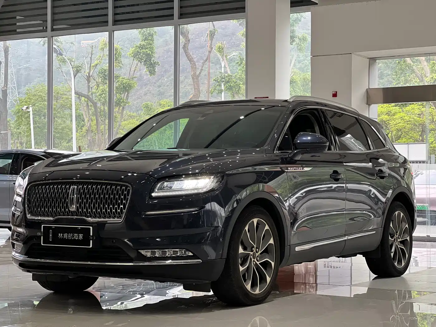LINCOLN NAVIGATOR