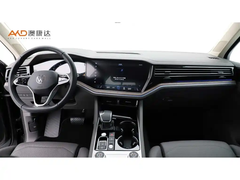 Volkswagen Touareg 2023 3.0TSI R-Line Classic Sports Package фото 5