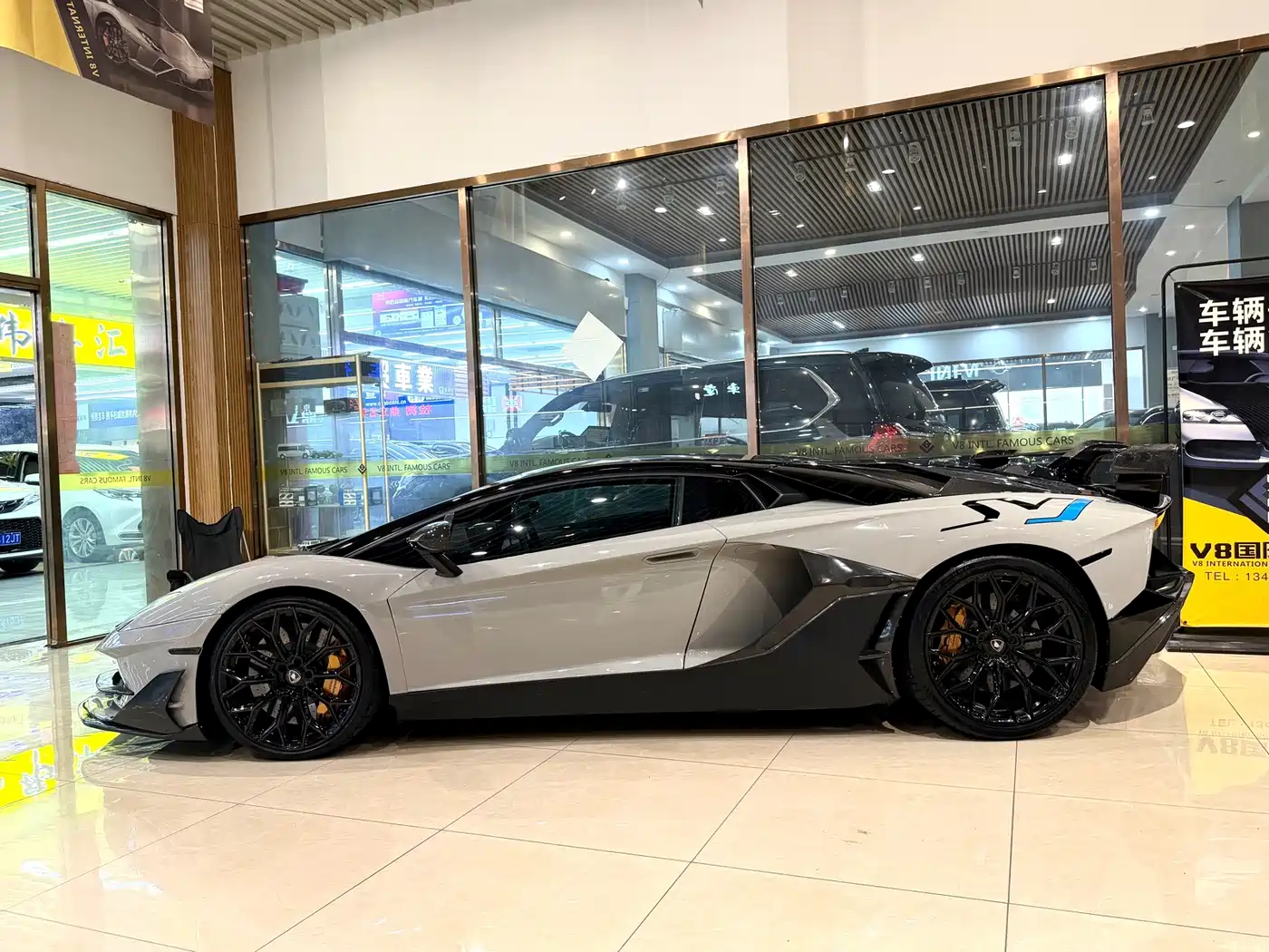 Lamborghini Aventador 2011 2011 LP 700-4