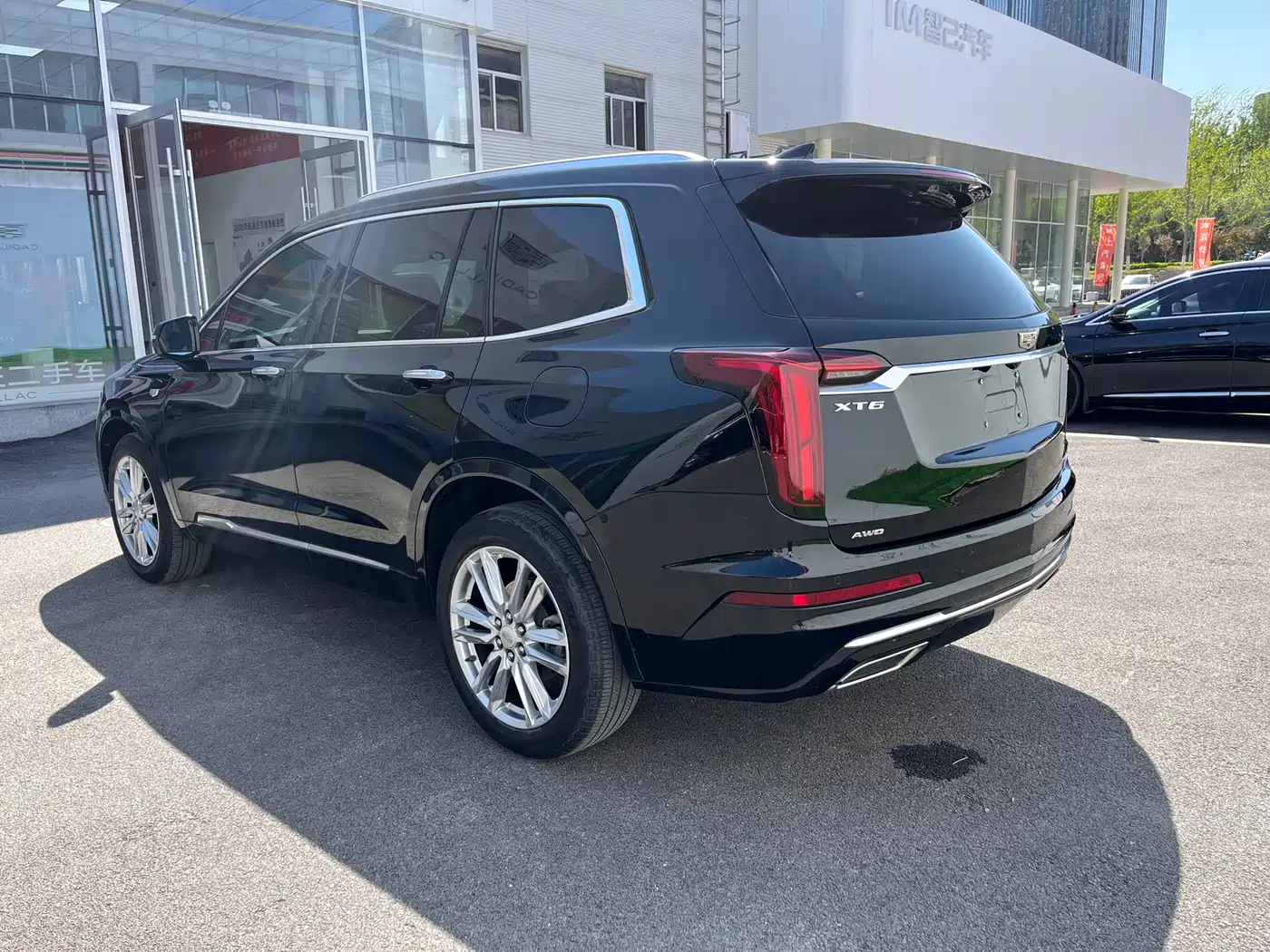 CADILLAC XT6