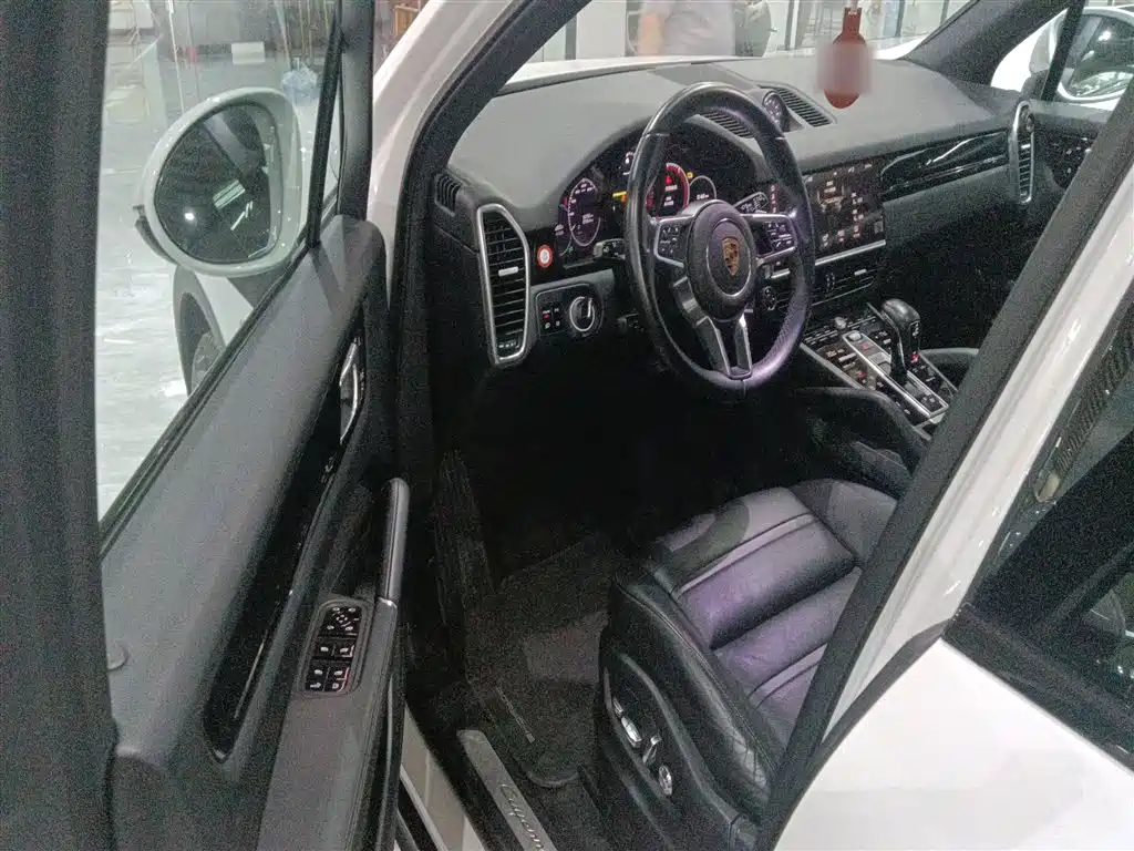 PORSCHE CAYENNE NEW ENERGY