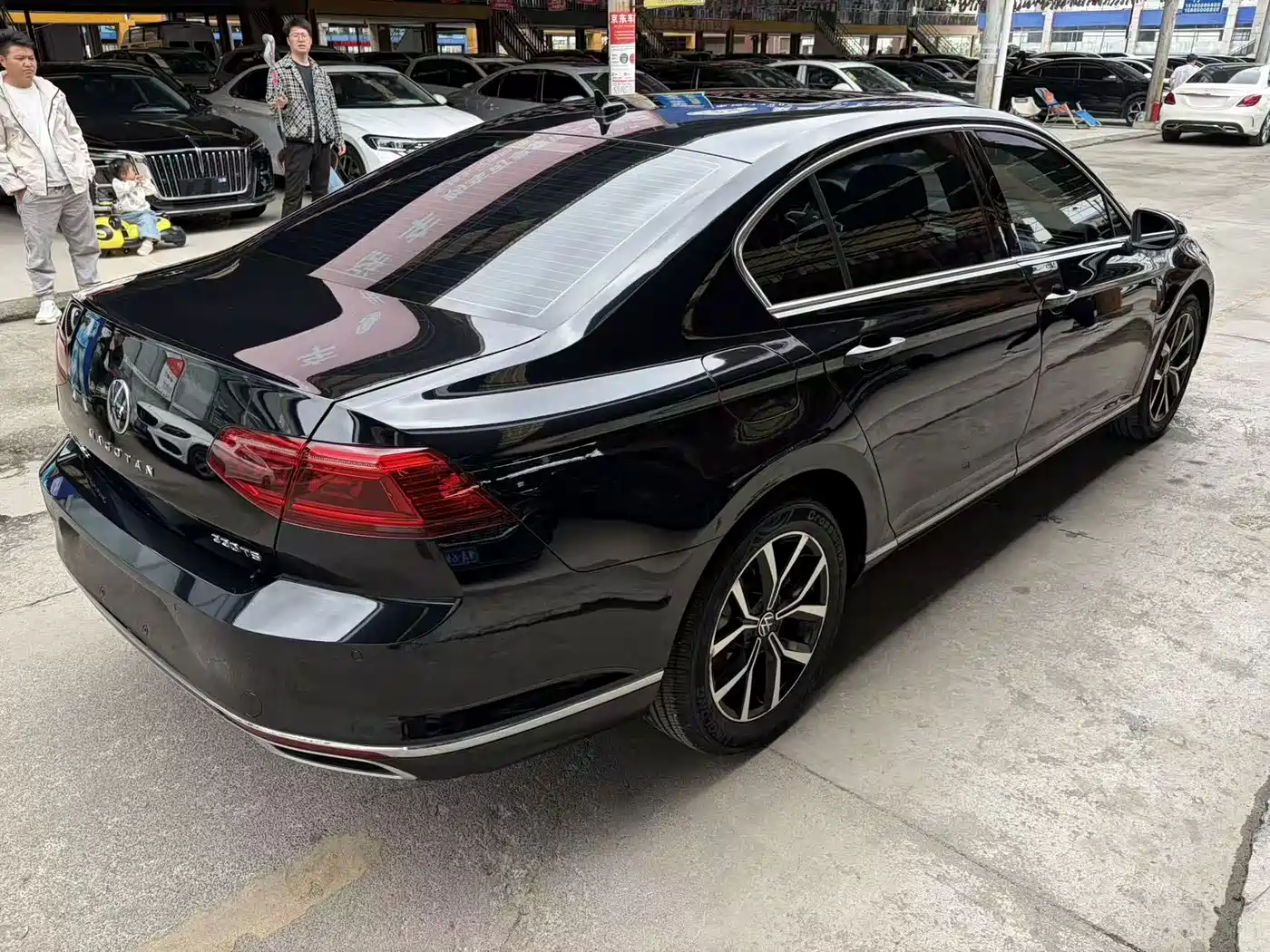 Volkswagen Magotan 2020 330TSI DSG Leading фото 11
