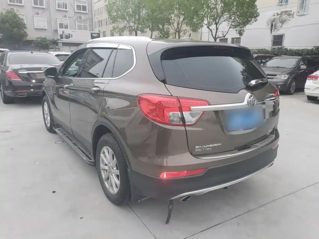 Photo 5 - Buick Envision Plus