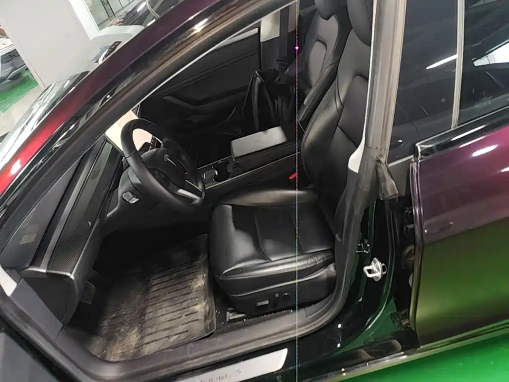 Фото 15 - Tesla Model 3