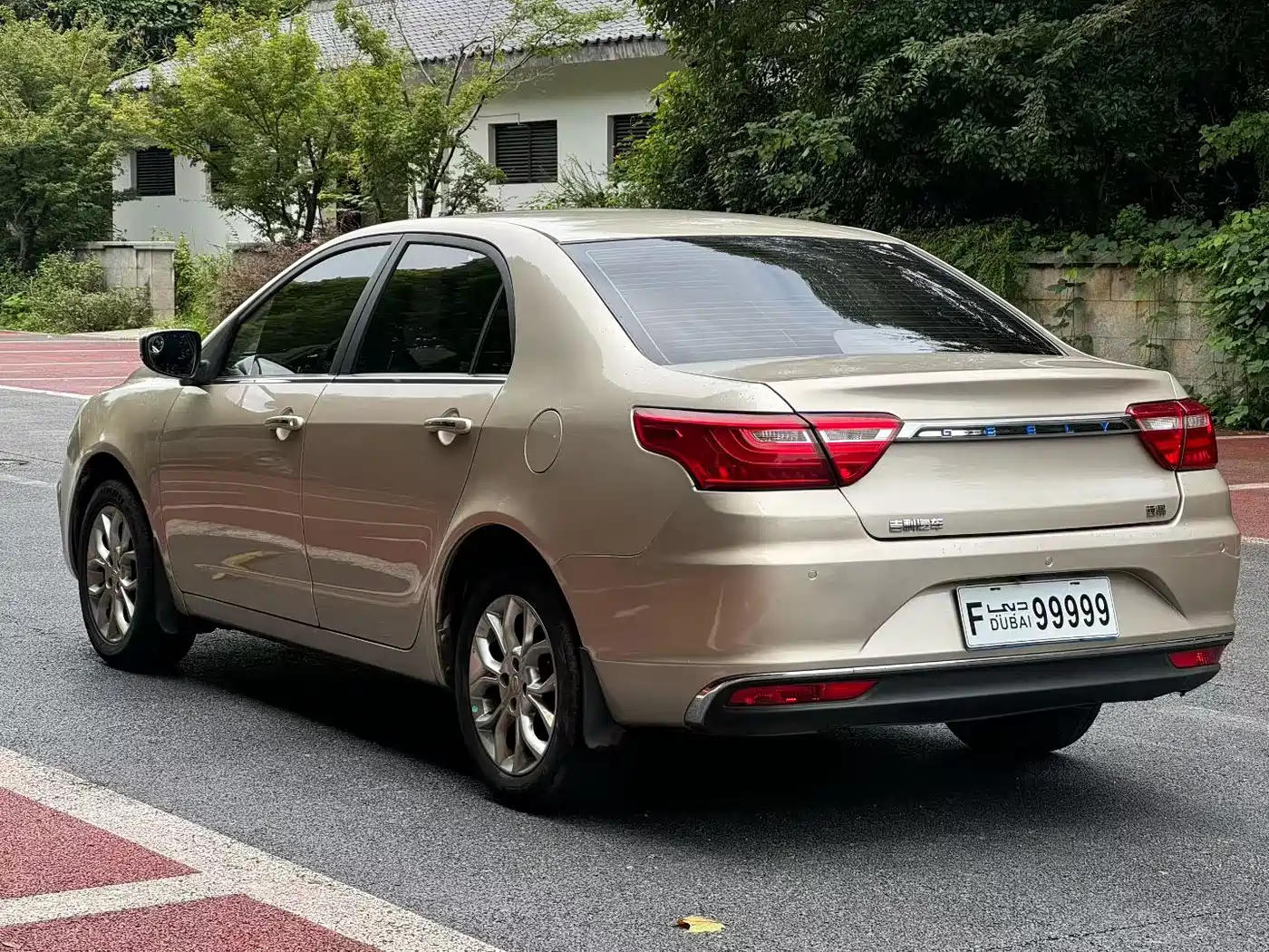 Фото 4 - Geely Vision