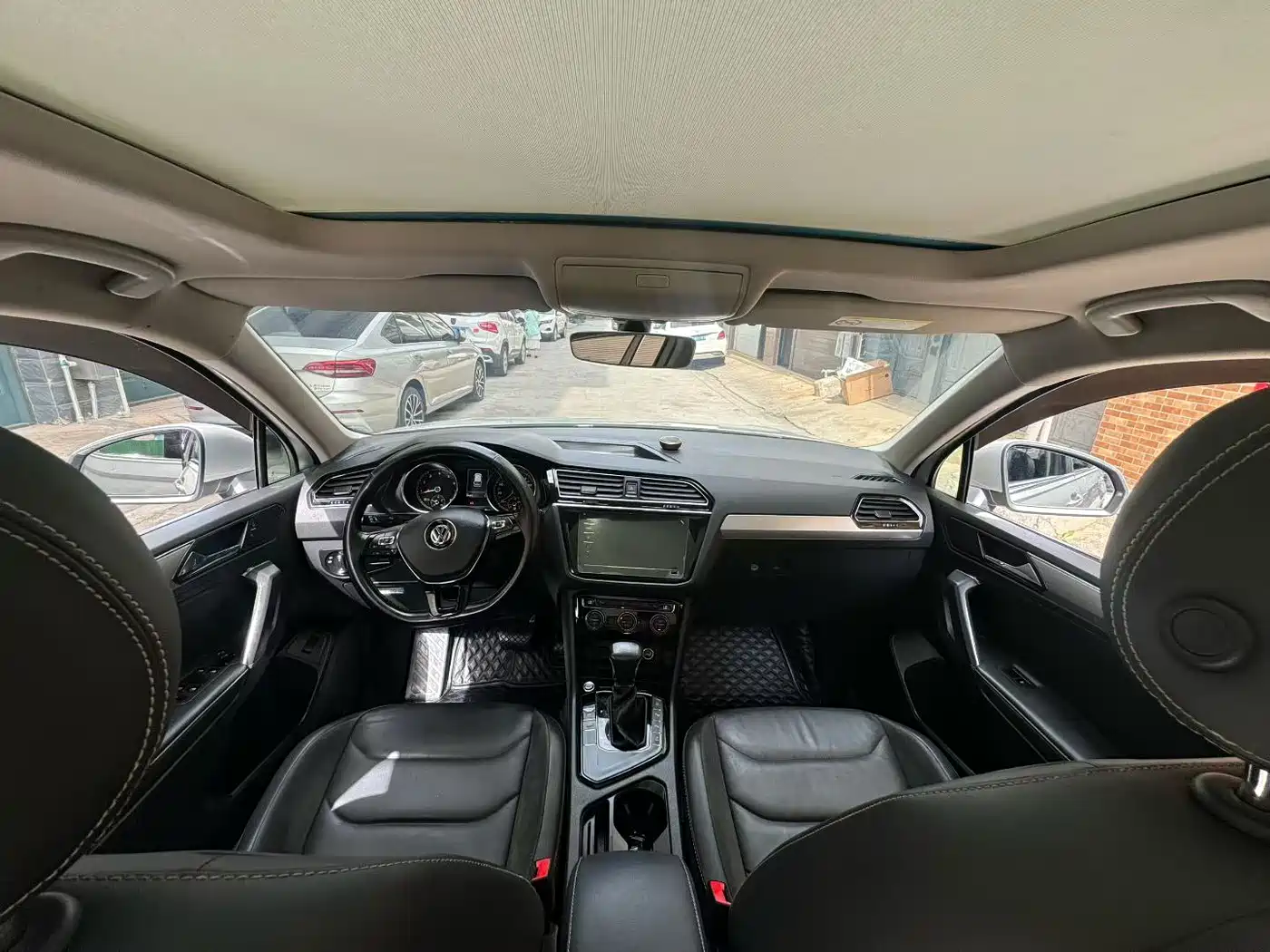 Volkswagen Tiguan L 2019 Facelift 330TSI Auto 2WD Smart Luxury China VI фото 8