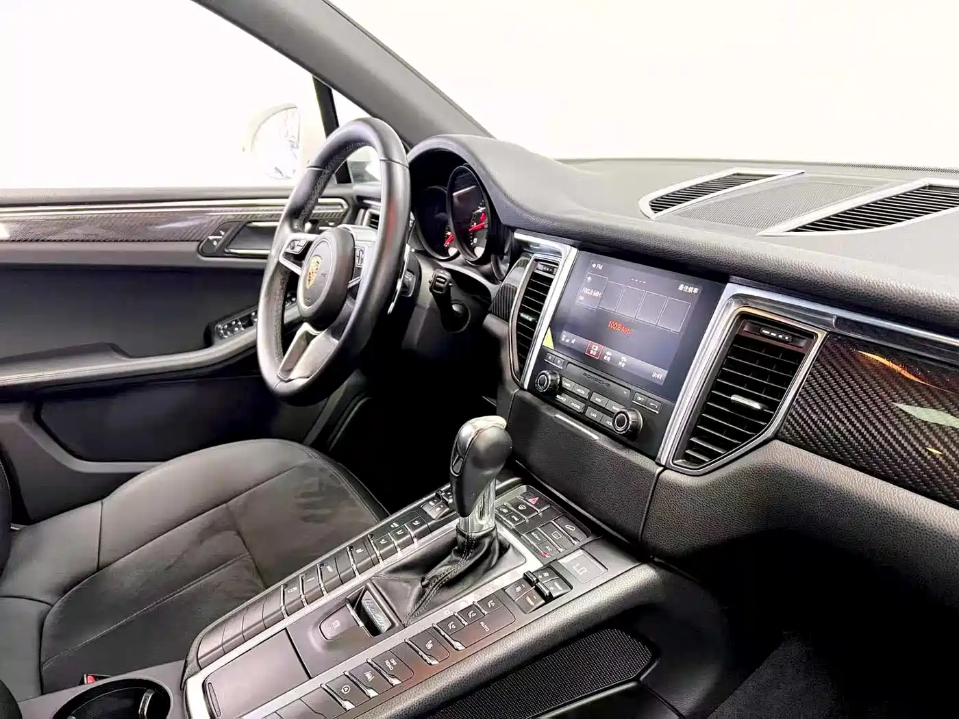 Porsche Macan 2017 Macan 2.0T фото 11