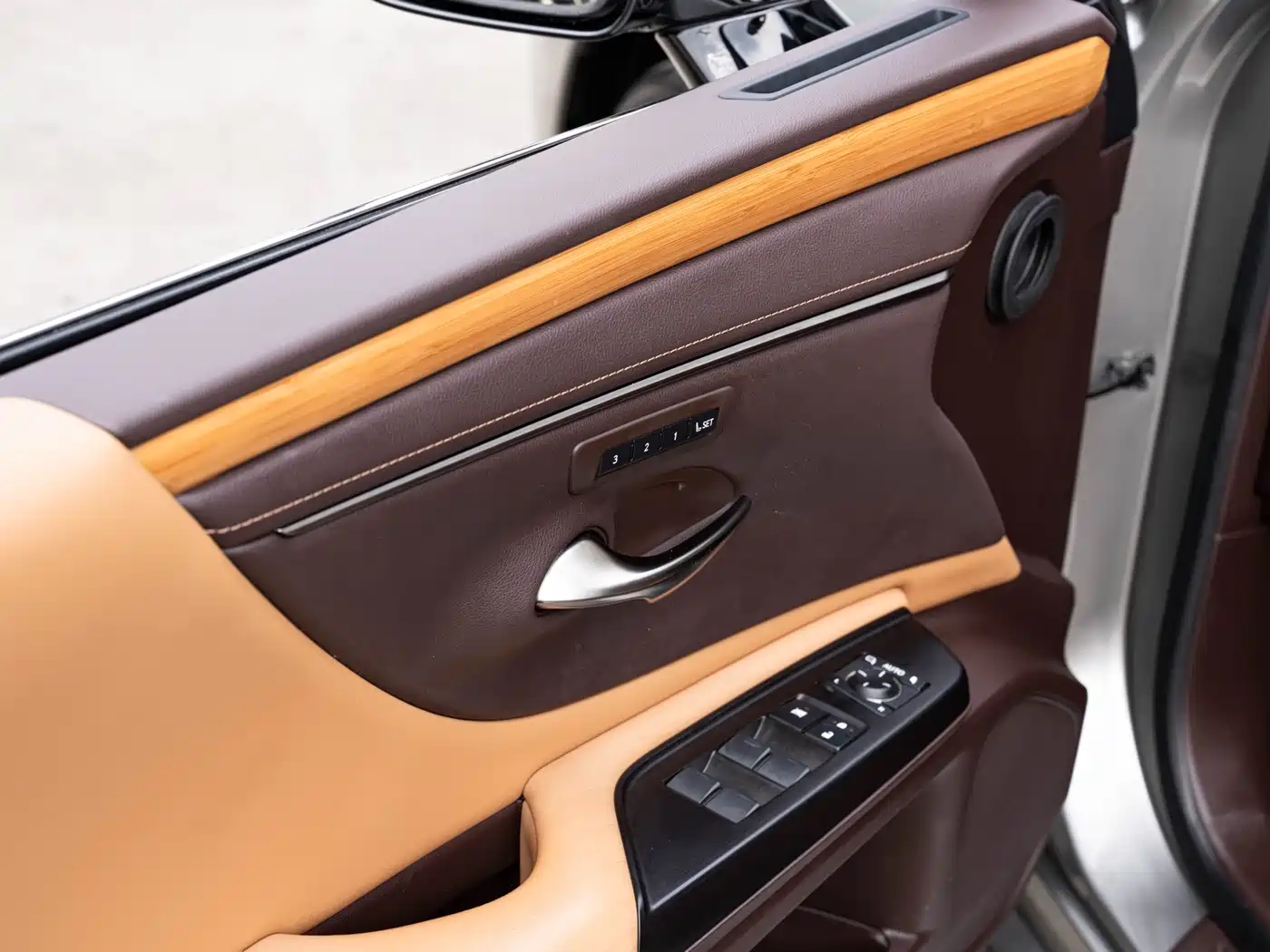 Lexus ES 2018 300h Premium Edition China V фото 19
