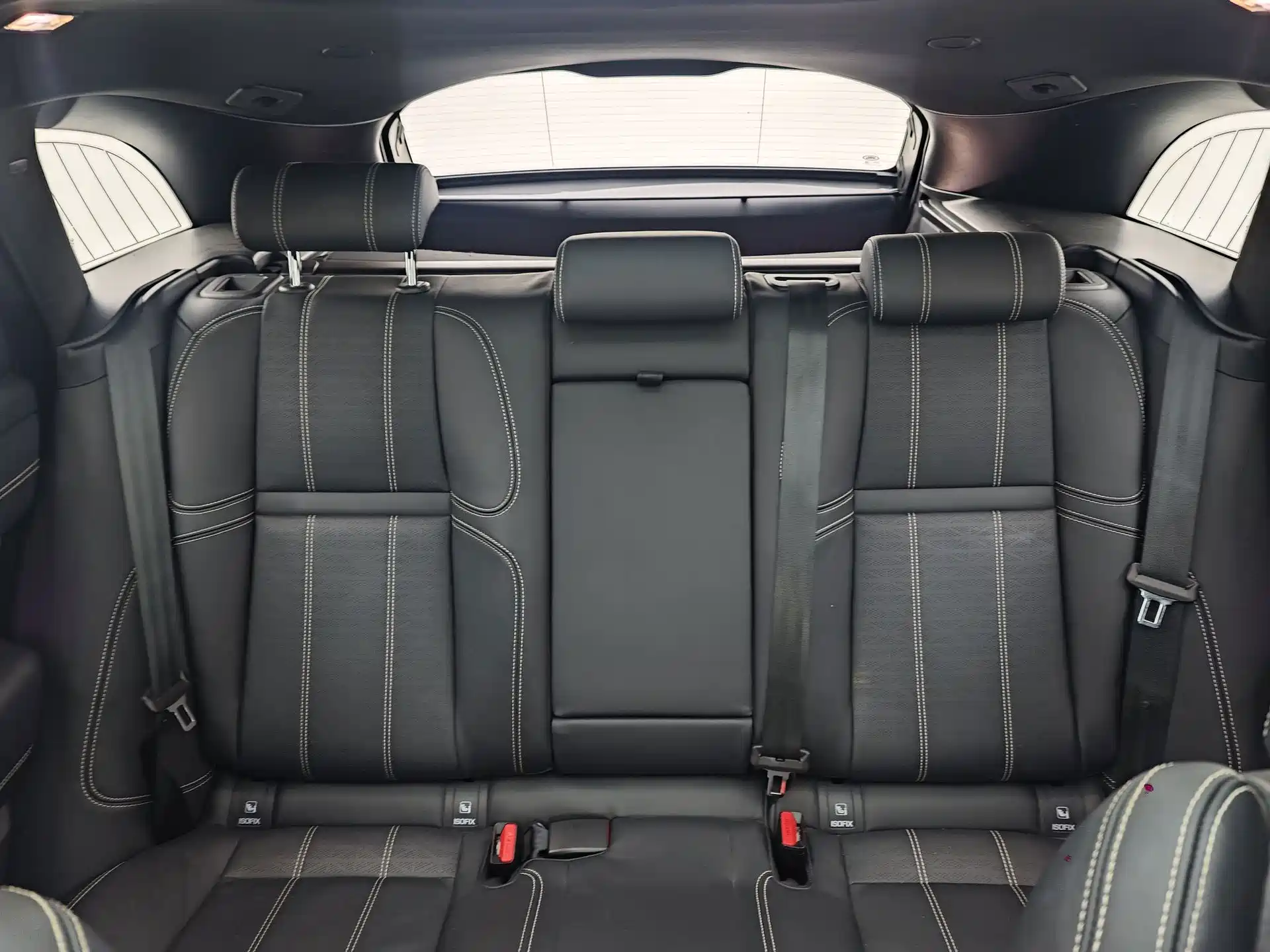Фото 8 - Land Rover Range Rover Velar