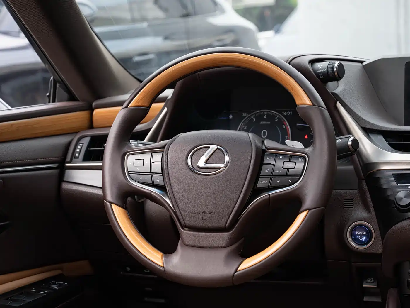 Lexus ES 2018 300h Premium Edition China V фото 14