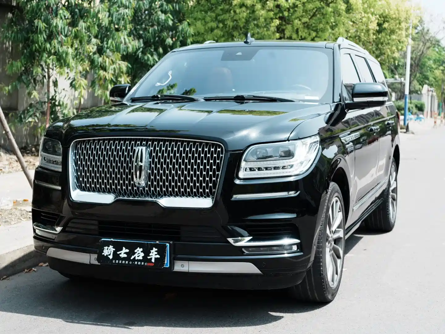 Фото 1 - Lincoln Navigator