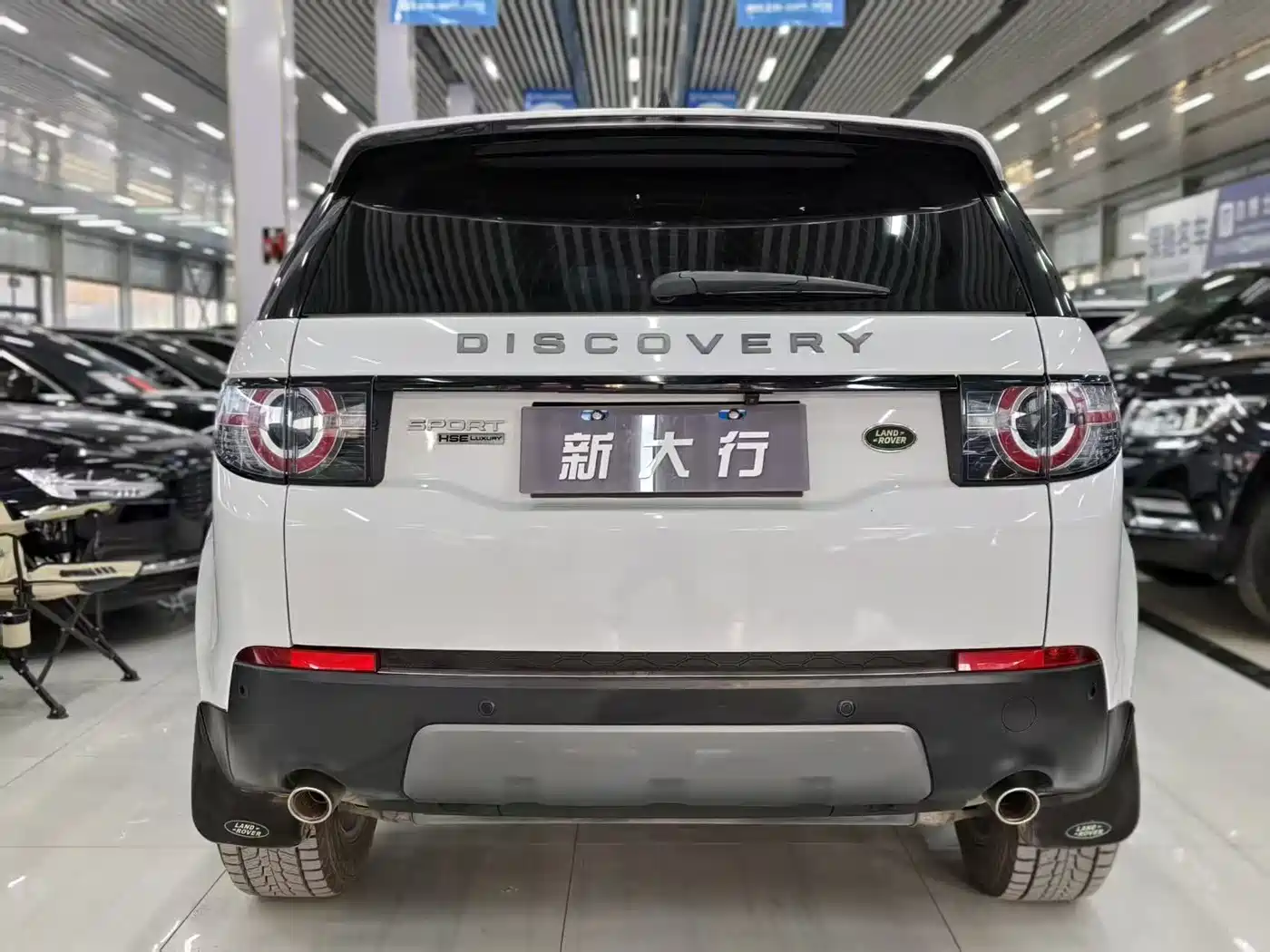 Land Rover Discovery Sport 2018 240PS SE Edition фото 8