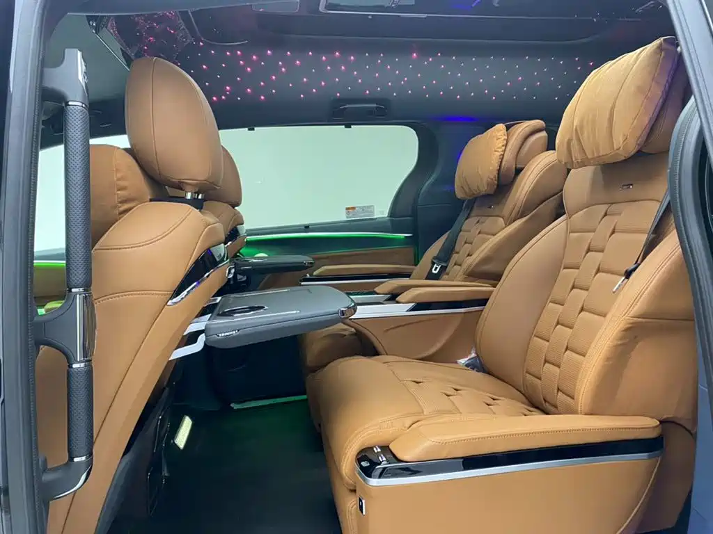 Toyota Granvia 2024 2.5L Hybrid Comfort фото 21