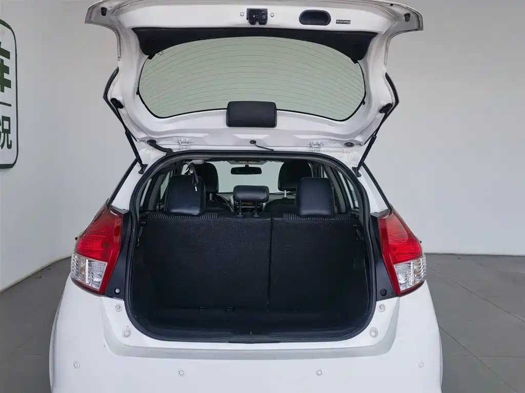 Toyota YARiS L Zhi Xuan 2015 1.5G Auto Sunroof Special Edition фото 16