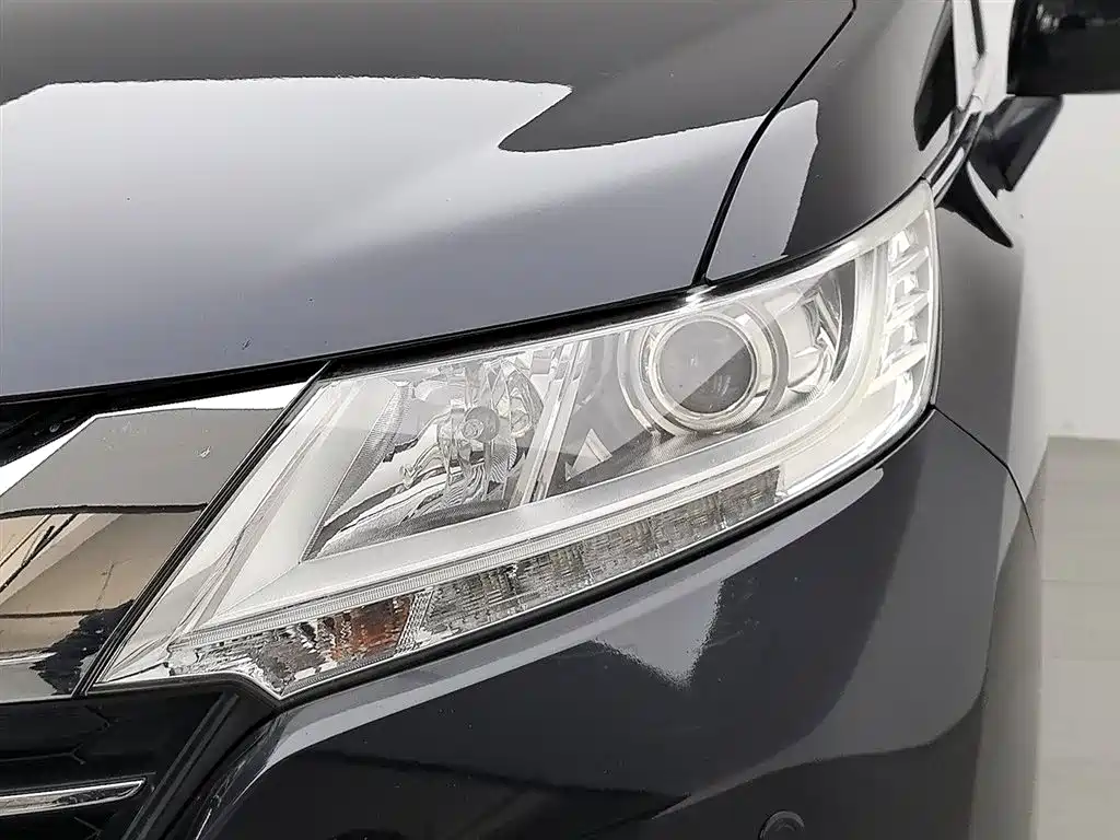 Honda Odyssey 2017 2.4L Luxury Edition фото 7