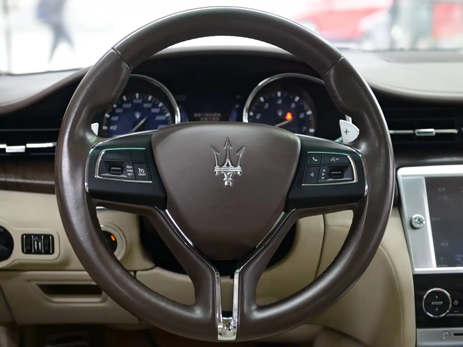 Photo 14 - Maserati Quattroporte