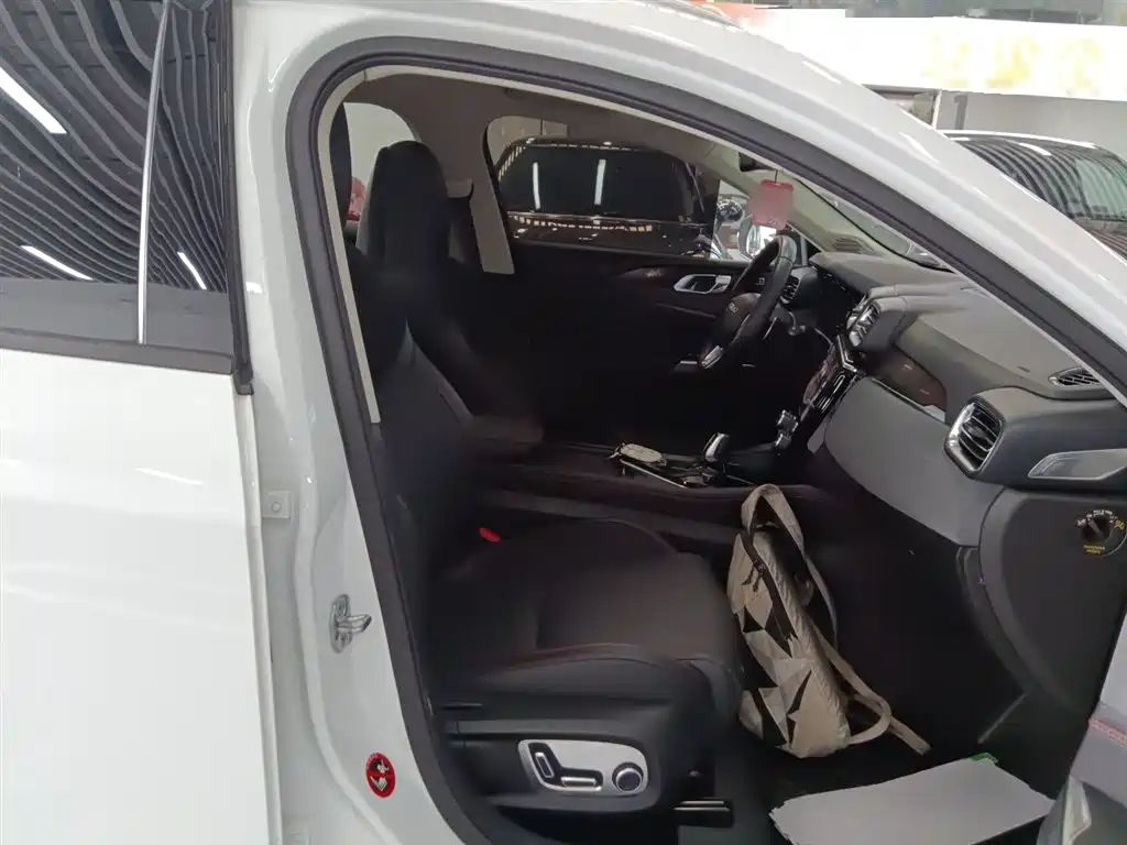 Lynk & Co 02 2019 1.5T DCT FWD Jin Pro Version China VI фото 20