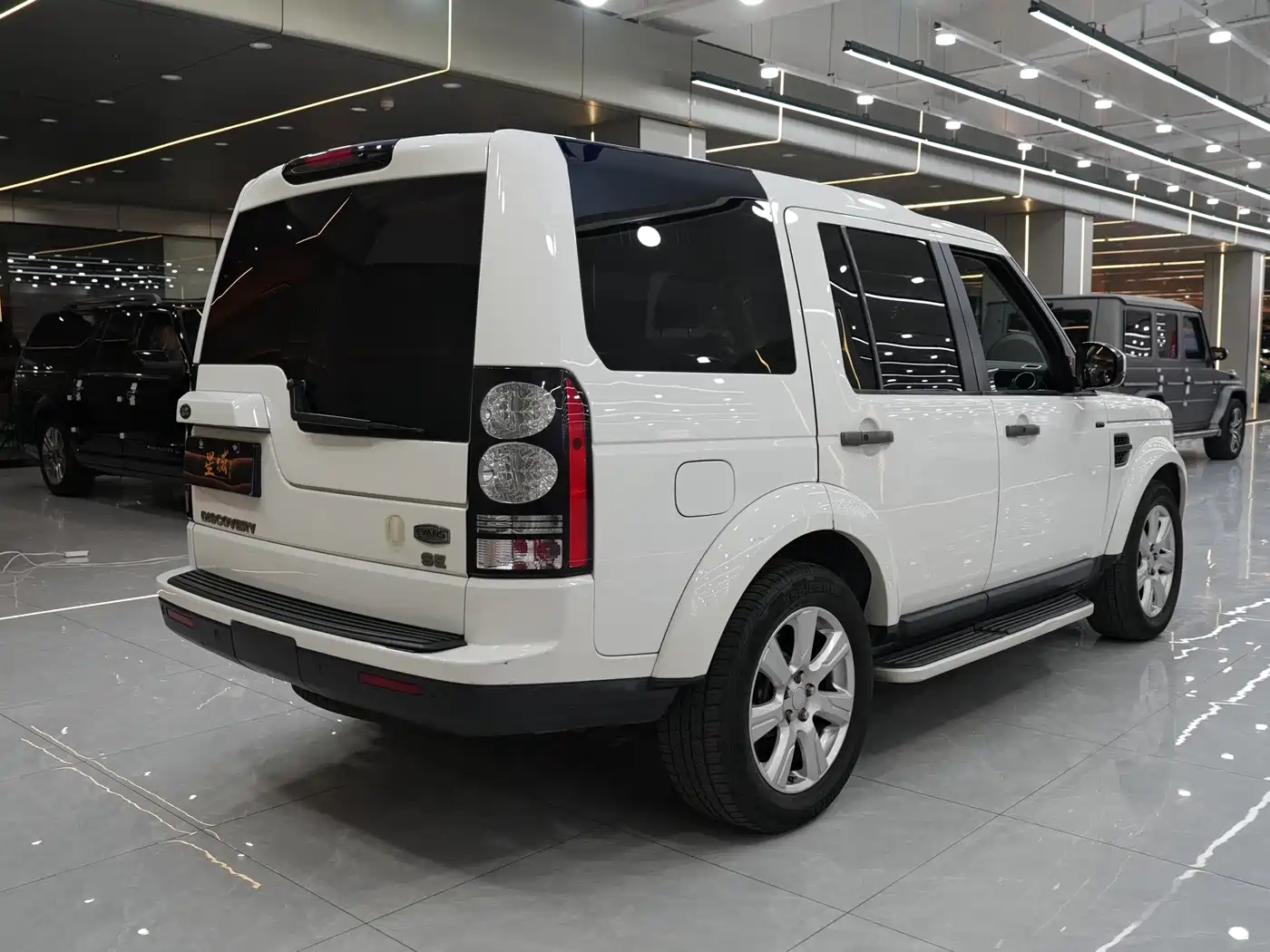Land Rover Discovery 2015 3.0 SC V6 SE фото 7