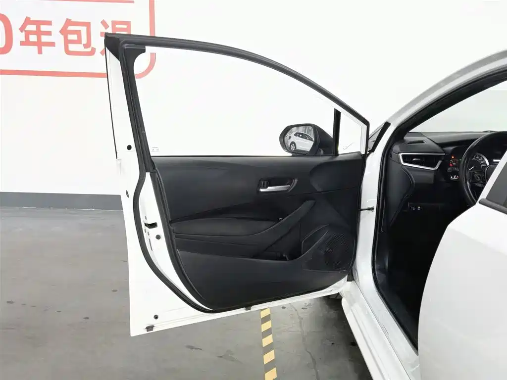 Toyota Levin 2022 185T CVT Luxury Edition фото 8