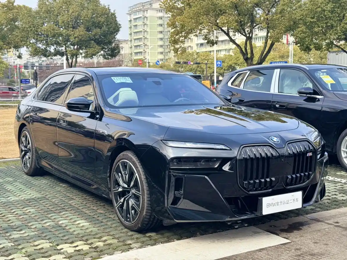 BMW I7 M70L